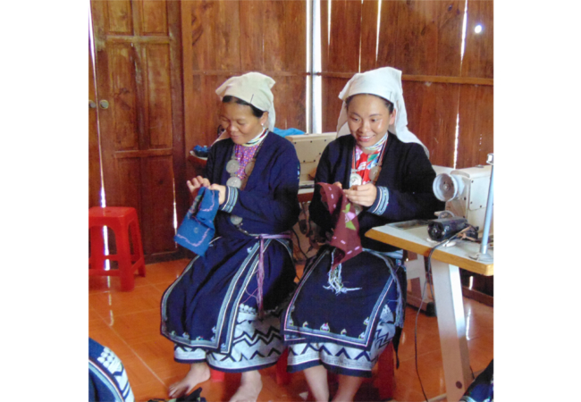 Women in Vietnam traditional embroidery
